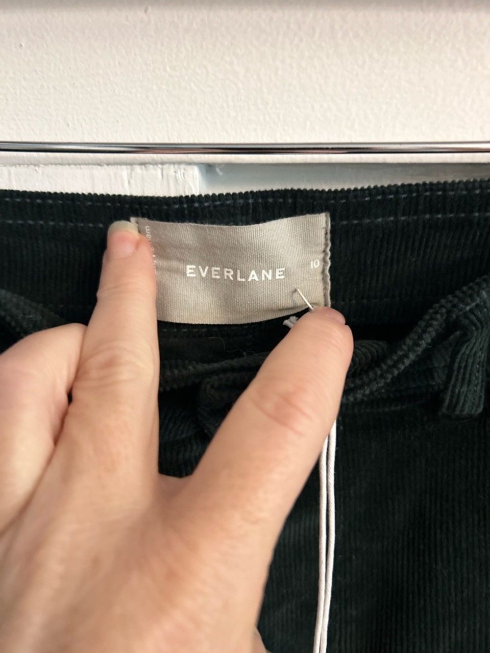 Everlane baby corduroy straight dark green pants - Picture 5 of 5